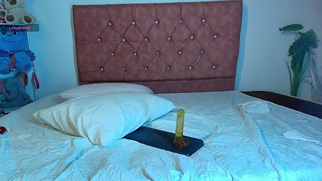 king_lovely_hornyy webcam