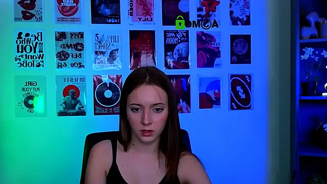 chloe_ley webcam