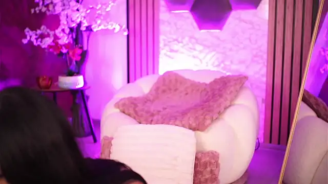 Kira_Krush webcam