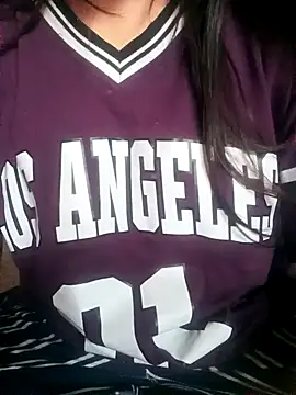 sanvi_88 webcam