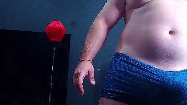 muscularjohnforuX webcam