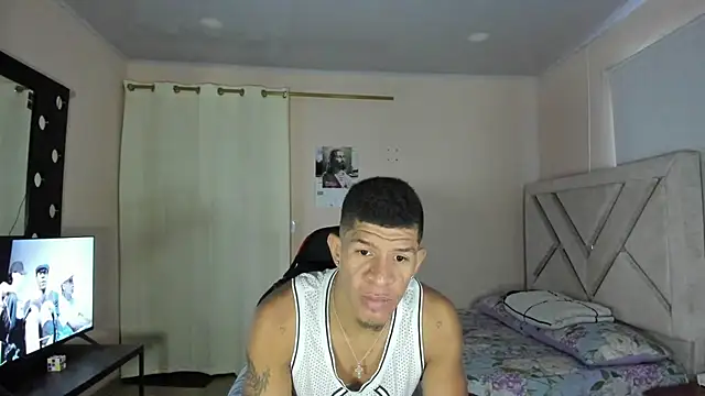 Toptony22 live cam on StripChat