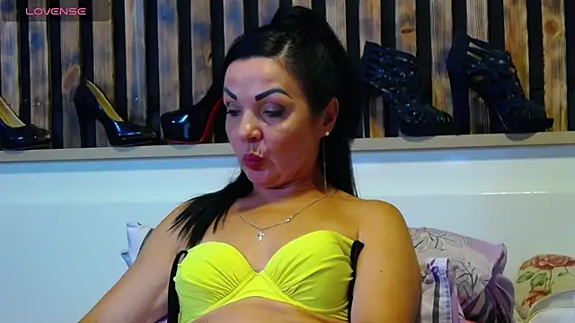 Tory_Lovi webcam