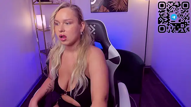 angelic_coy webcam
