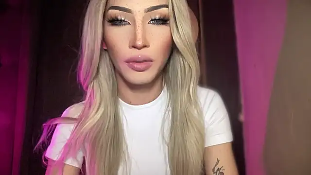 Alicegreenexx live sex cam