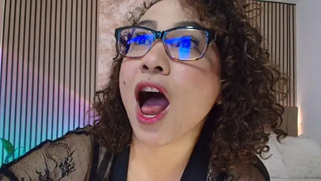 JuliRamirez webcam
