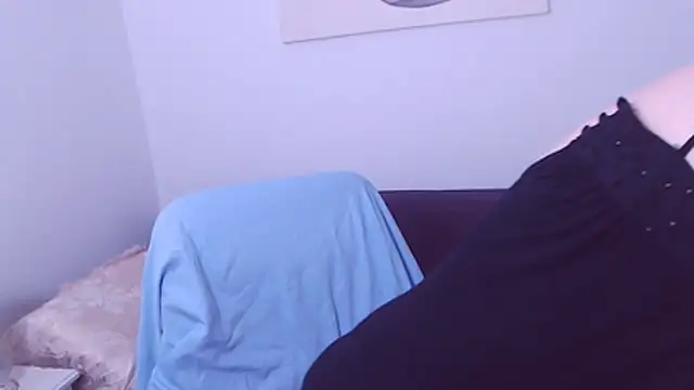 ChristaRose live cam on StripChat