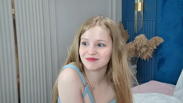 LilianHowards webcam