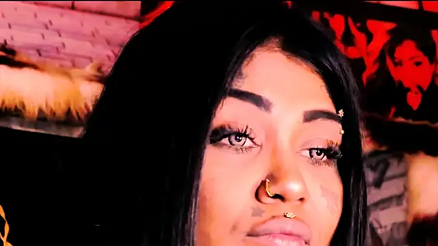 indian_dreamgirl webcam