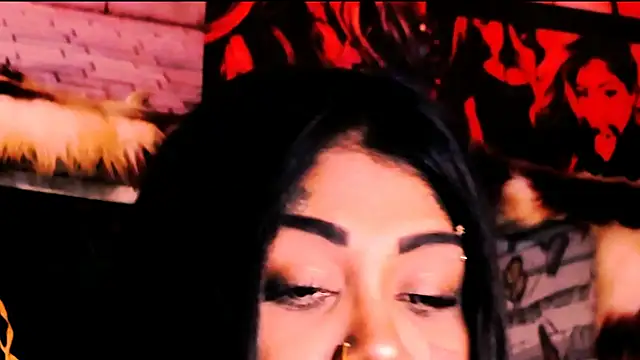 indian_dreamgirl webcam
