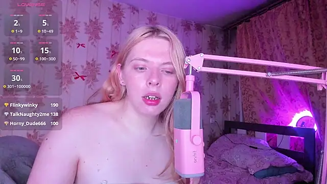 Cutie_Bambi's live cam