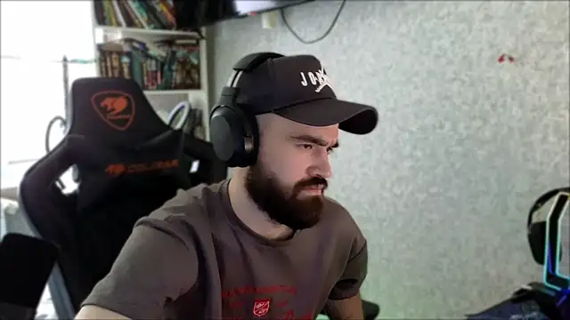 _Serious_Man webcam