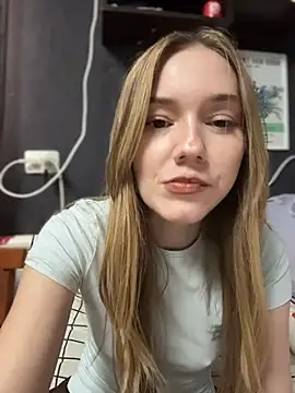 MilaMoone live webcam show