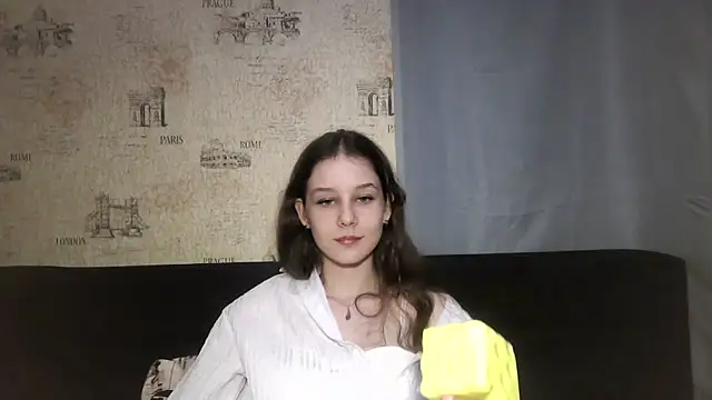 ElinoreHuxman webcam