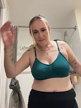 BaddieRiRi224 webcam