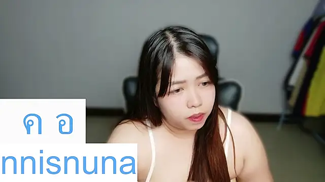 nunanunanuna live cam on StripChat