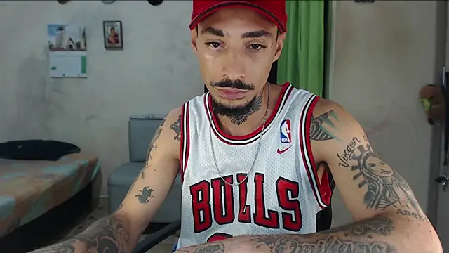 emiliano_hottt webcam
