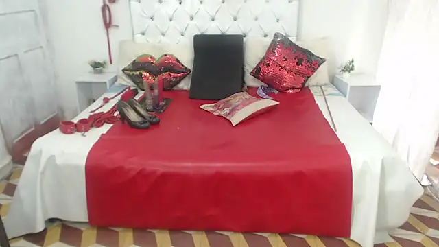 Sweetbigcatt webcam