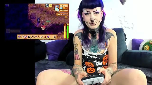 Purple_Coffin666 webcam