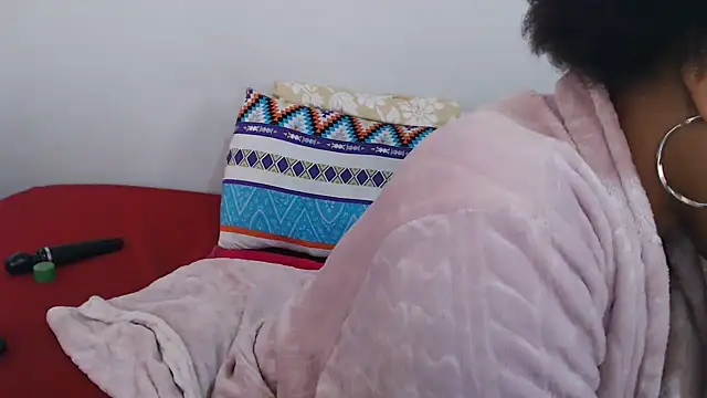 PurplePeach99 webcam