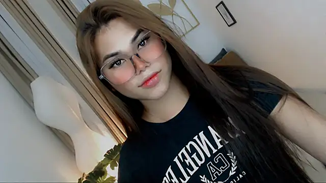 PrettyBlythes_TS webcam