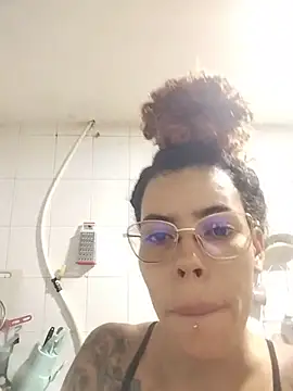 pamelamiler__ (F young) - Let's shower together