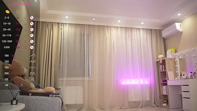 bananalizzy (F young) - Open pussy close
