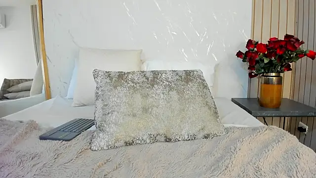 CherryValentin webcam