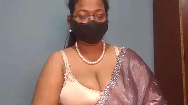 Yours_soniya webcam