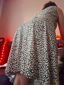 LaliaMia live cam on StripChat