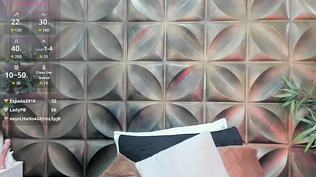 Gaia_rougee live cam on StripChat