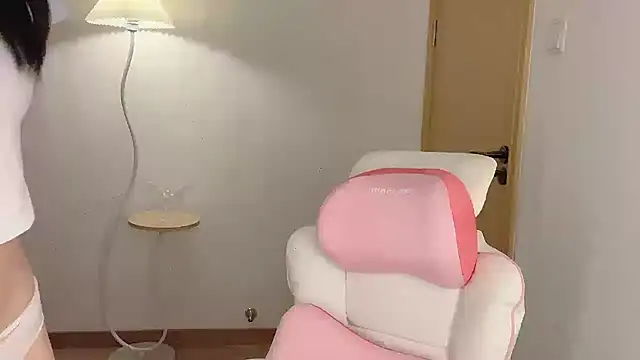Annie-3 live webcam show