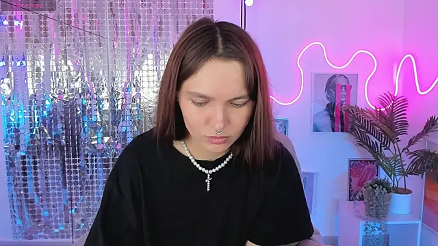 ChloeSunny webcam