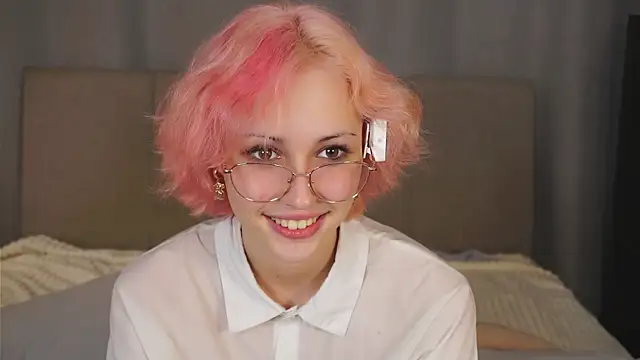 ErmelindaRottner live webcam show