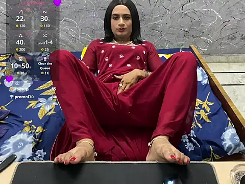 LuvLayla's room