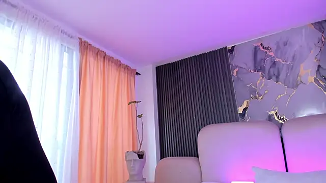 carolinefyre - CarolineFyre's free webcam - UK Sex Cams