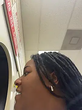 GirthGoddessCoco webcam