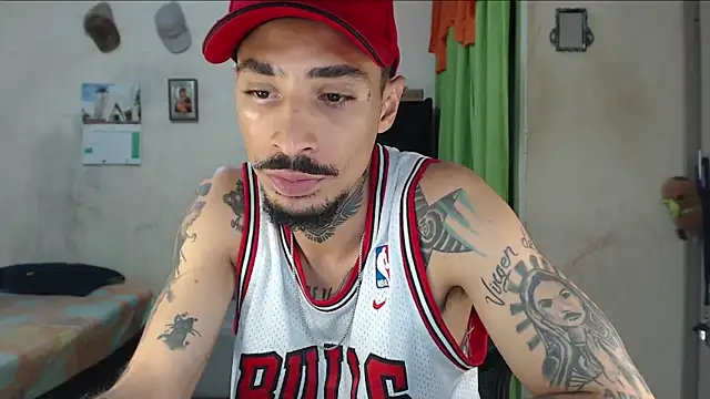 emiliano_hottt webcam