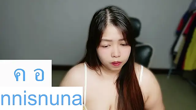 nunanunanuna live cam on StripChat