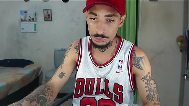 emiliano_hottt webcam