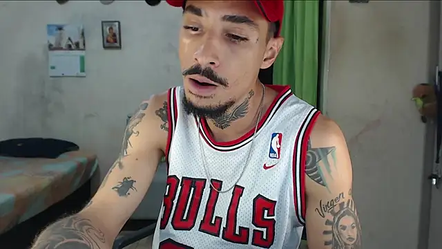 emiliano_hottt webcam