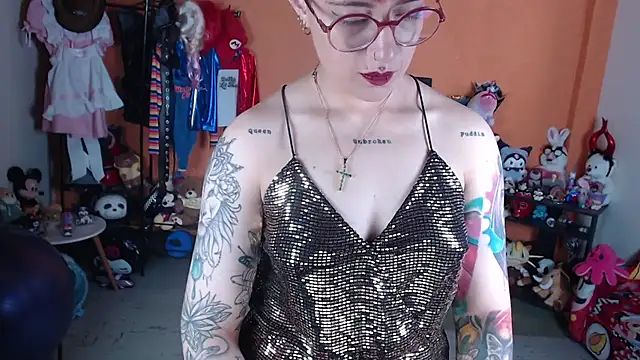 MissMiia2 live cam on StripChat