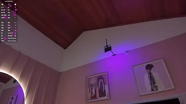 elodie_walker live cam on StripChat