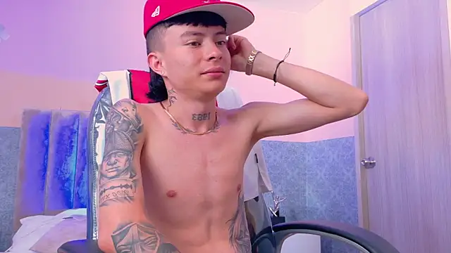 Nascary_Fox webcam