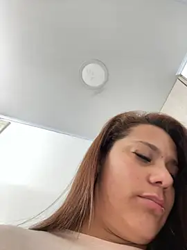 Pretty__Milf webcam