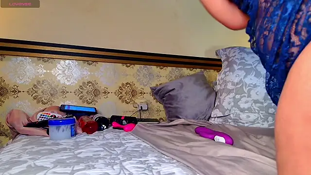 Madissononee webcam