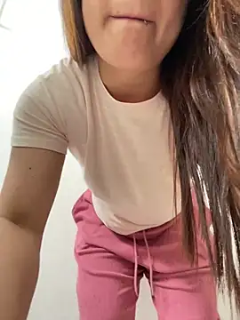 Pretty__Milf webcam