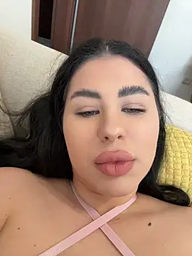 DaianaKimberly live cam on StripChat