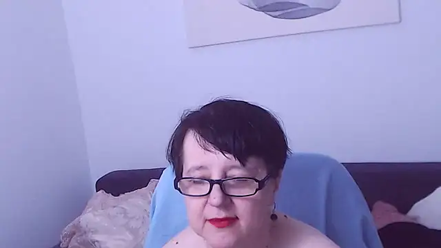 ChristaRose live cam on StripChat