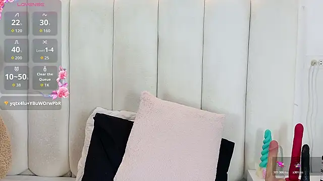 emily_hilton1 webcam